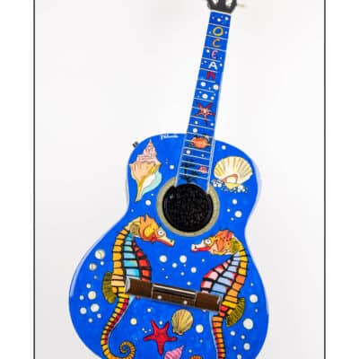 11 Guitare décorée "Hippocampes" avec éclairage Led et enceintes Bluetooth