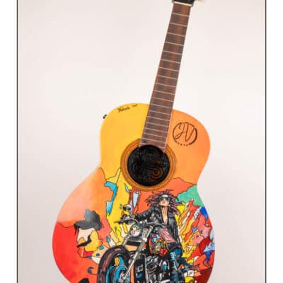 05 Guitare décorée "Motard explosion" avec éclairage Led et enceintes Bluetooth