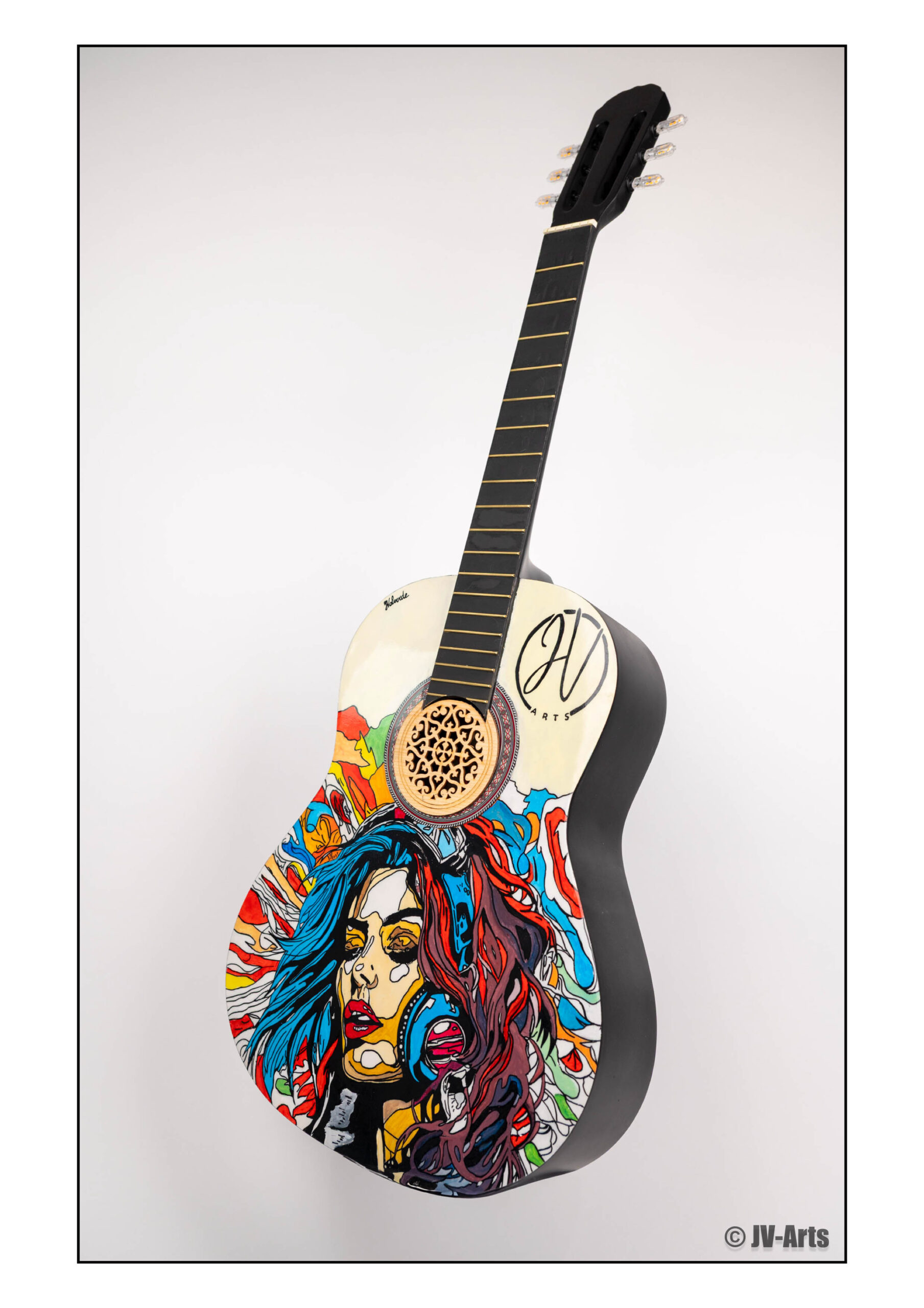 01 Guitare décorée "Visage couleurs" avec éclairage Led et enceintes Bluetooth – Image 2